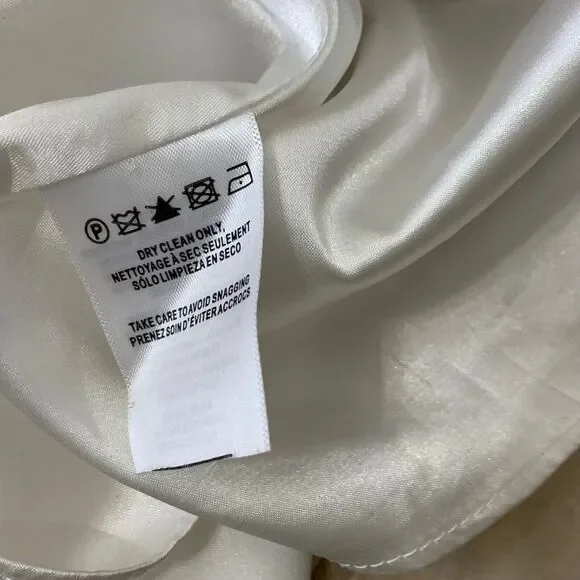 Vow’d Mermaid Trumpet Plunge Wedding Gown women’s Size 4 white train Crepe - Picture 6 of 14